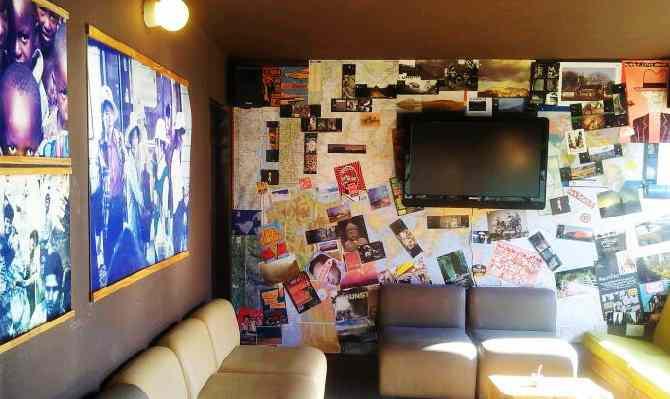 Hostal Moving Travel Bar