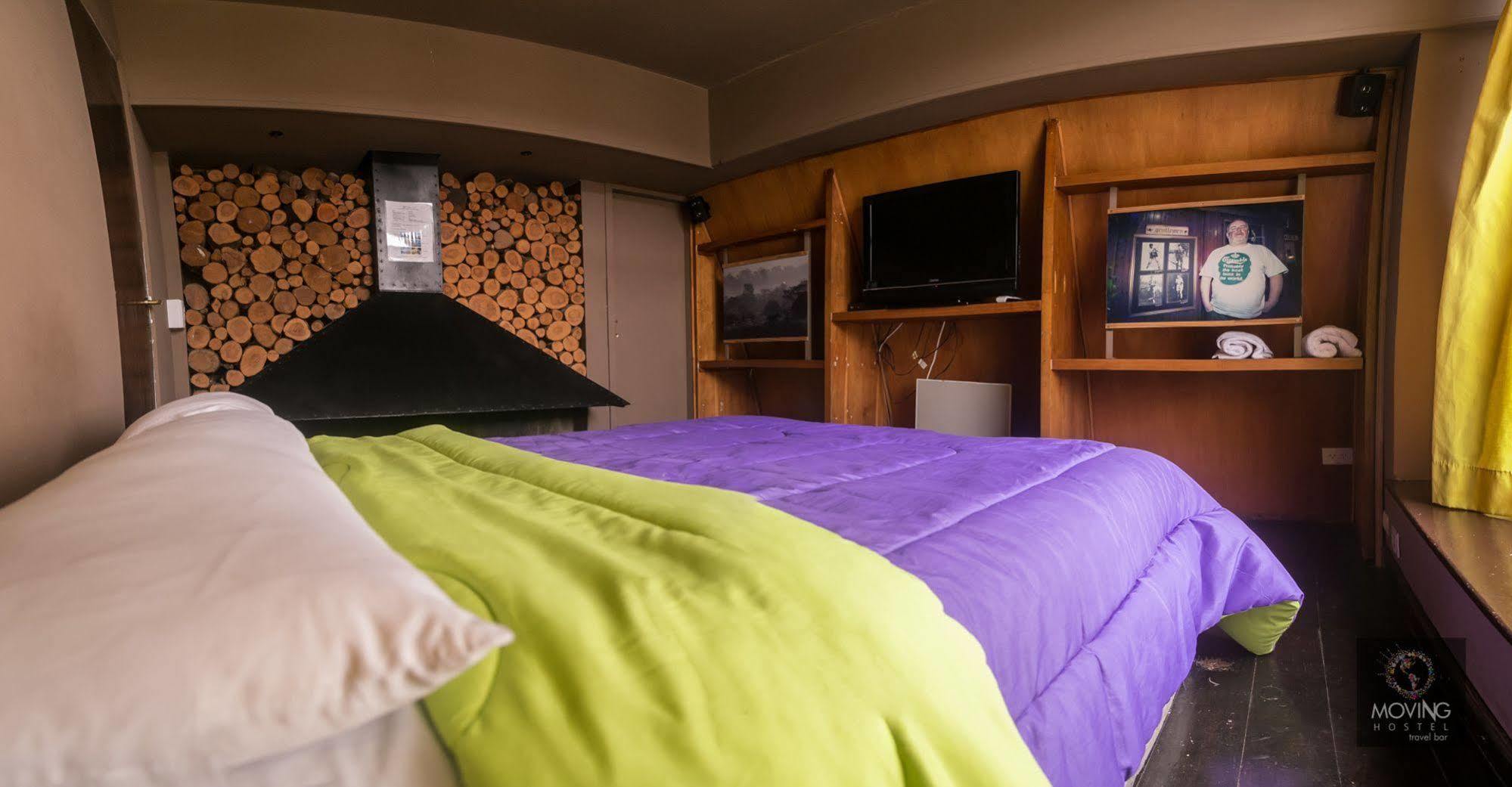 Moving Travel Bar